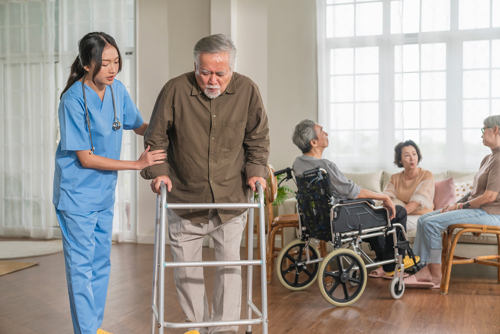 Why a Professional Care Service is the Best Alternative to a Nursing Home