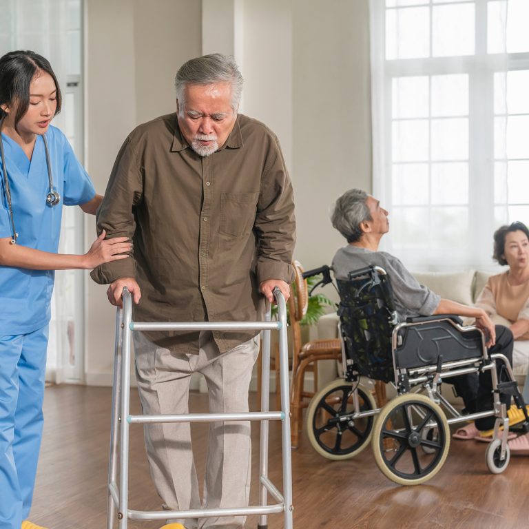 Why a Professional Care Service is the Best Alternative to a Nursing Home